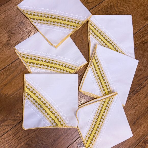 Vintage Nice Crisp Linen Rectangular Tablecloth & 6 Napkins with embroidery - Picture 3 of 8